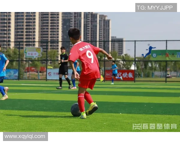 踢足球语法的基本规则与常见错误分析与纠正技巧 踢足球语法的基本规则与常见错误分析与纠正技巧